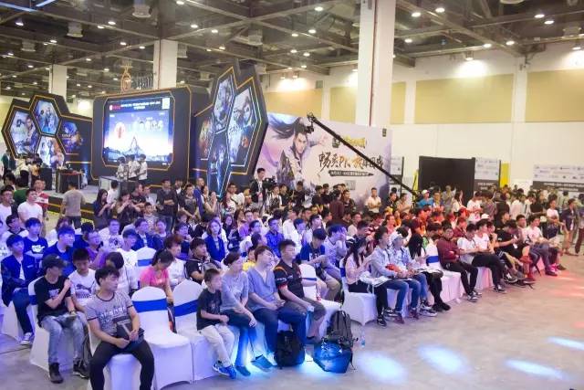 几名年轻小 几名年轻小